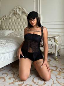 Flirla Plus Size Black Minimalist Sexy Lace Designed See-Through Wrapped Slim Fashionable Camisole
