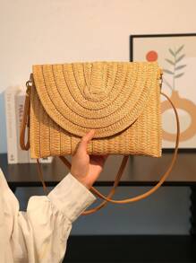 SHEIN 女士极简翻盖包、编织斜挎信封包、女士度假包、假日包、草编钱包、草编沙滩包、沙滩必需品、沙滩必备品、沙滩用品和夏季必备品、最适合海滩氛围的女士包、夏季时尚度假包