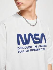 Manfinity Hypemode Conjunto de camiseta casual de verano para hombre con cuello redondo y mangas de hombro caído, impreso con eslogan y pantalones cortos con cordón en la cintura - Blanco y Negro - Ver 7