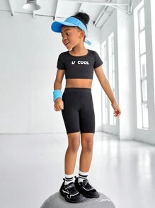 SHEIN Conjunto de treino diário para ioga e fitness para meninas, camiseta e shorts de manga curta com estampa de letras estilosas, elástico, agradável à pele, respirável, absorvente de suor, preto