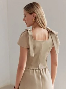 MOTF PREMIUM SQUARE NECK BOW SHOULDER BLOUSE