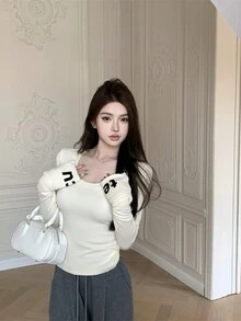 女士春夏圆领长袖字母印花 T 恤