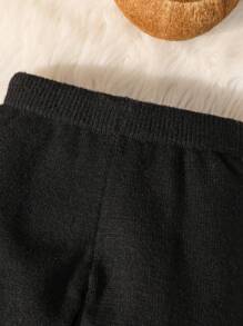 SHEIN 嬰兒男/女黑白拼色圓領下肩拼字繡花套頭衫，實色褲子和毛衣3件套裝 - 黑與白 - 查看 5