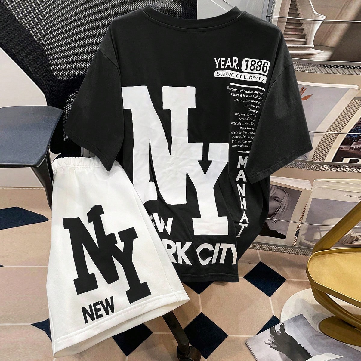 Conjunto de top de manga corta y pantalones cortos estampados, cómodo y versátil, para adolescentes varones