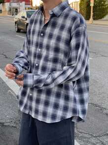 DAZY Men's Loose Casual Plaid Long Sleeve Shirt, Spring And Autumn