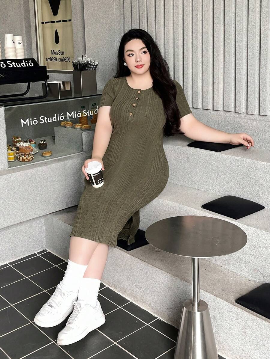 SHEIN LUNE 大尺碼女裝簡約純色短袖日常裙 - 綠色 - 查看 1
