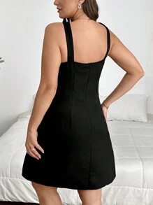 SHEIN Privé 大码女式夏季休闲蕾丝拼布吊带连衣裙 - 黑色 - 查看 8