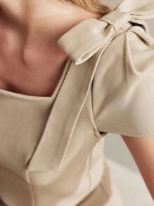 MOTF PREMIUM SQUARE NECK BOW SHOULDER BLOUSE