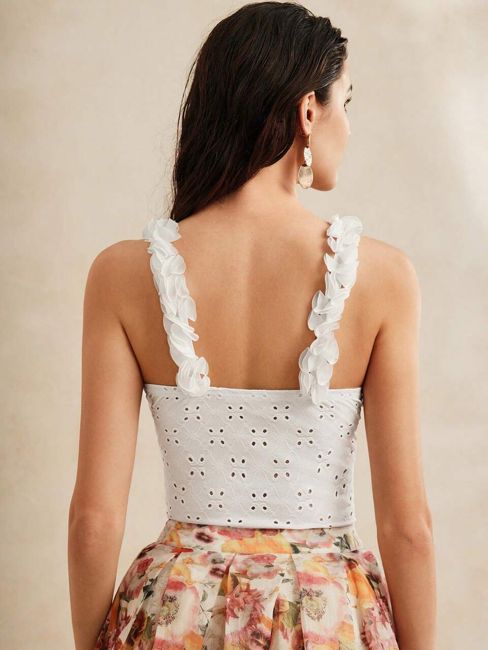 White Embroidered 3D Floral Strap Sleeveless Casual Vacation Camisole