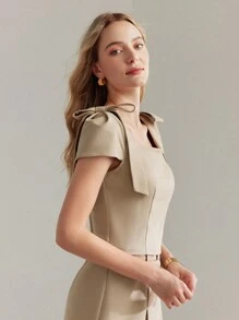 MOTF PREMIUM SQUARE NECK BOW SHOULDER BLOUSE