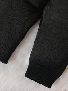 SHEIN 嬰兒男/女黑白拼色圓領下肩拼字繡花套頭衫，實色褲子和毛衣3件套裝 - 黑與白 - 查看 4