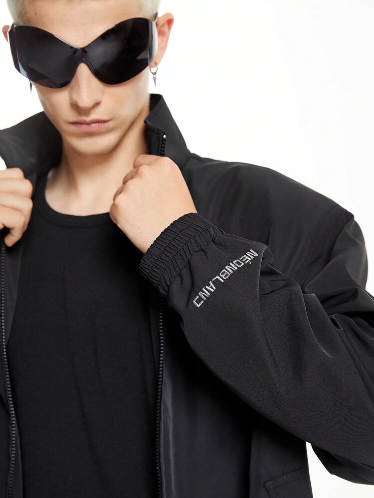 Manfinity VCAY 男士威靈頓街風格標誌刺繡寬鬆肩膀加厚立領夾克，適合秋冬時尚 - 黑色 - 查看 7