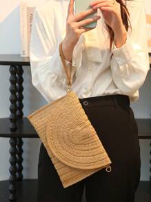 SHEIN 女士极简翻盖包、编织斜挎信封包、女士度假包、假日包、草编钱包、草编沙滩包、沙滩必需品、沙滩必备品、沙滩用品和夏季必备品、最适合海滩氛围的女士包、夏季时尚度假包