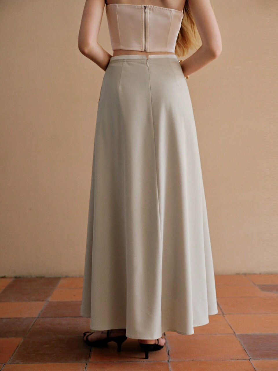 CONTRAST TRIM SLANT POCKET FOLD PLEATED MAXI SKIRT