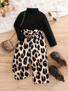 SHEIN Leap Crew 可愛針織純色高領長袖上衣和寬鬆的豹紋印花長褲套裝，適用於女嬰
