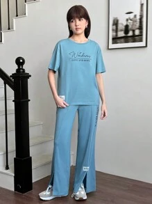 SHEIN Conjunto de camiseta con patrón impreso en inglés y pantalón largo informal para niña adolescente, azul cielo, 2 piezas - Agua verde azul - Ver 3