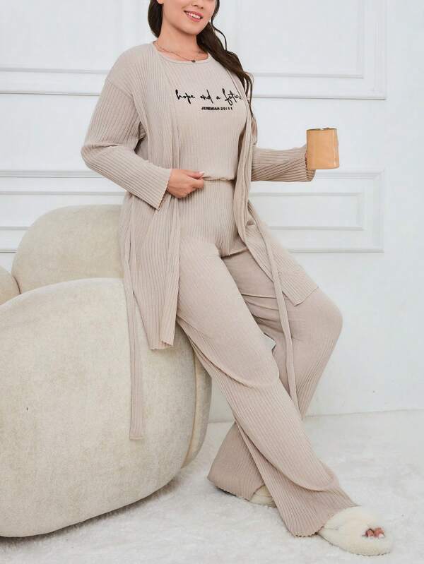 RueChic Set de lounge cu nervuri cu model de litere pentru femei de mărime Plus