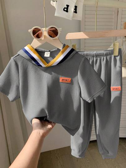 2入組男童休閒拼色短袖連帽上衣和長褲，適用於旅行和學校，春/夏季