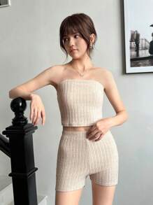 SHEIN Conjunto de 3 piezas de otoño a juego para adolescentes: Cárdigan de manga larga acanalado de punto de color albaricoque sólido, top de tirantes y shorts