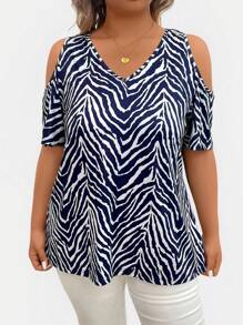 EMERY ROSE Plus Size Women's V-Neck Short Sleeve Open Shoulder Zebra Printed T-Shirt, Summer Graphic Tees Women Tops - Blue and White - View 3
