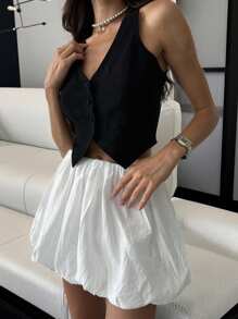 SHEIN Frenchy 女装夏季纯色单排扣无袖背心加白色郁金香下摆短裙休闲两件套，无袖紧身灯笼裙下摆白色连衣裙 - 黑與白 - 查看 1