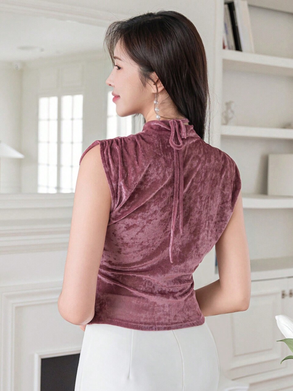 Women's Solid Color V-Neck 3D Flower Tank Top
