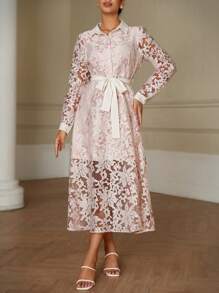 Aveloria Rosie Vestido de manga larga con cuello de parche, cintura ceñida, textura de tela floral con recortes, diseño elegante y exquisito