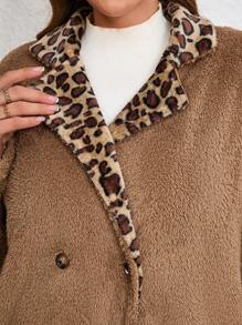 SHEIN Essnce Chaqueta Regular de talla grande de pelo bloqueado con diseño de leopardo y cuello hacia abajo - Caqui - Ver 6