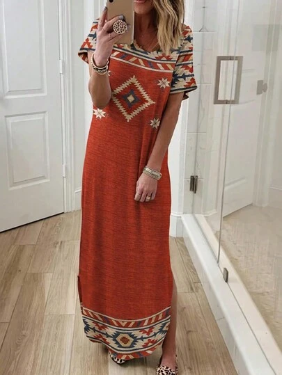 Vestido camiseta con estampado geométrico y bajo dividido, casual y elegante para el verano