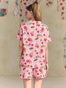 Strawberry Shortcake X SHEIN 女士草莓印花甜美睡衣套装，草莓蛋糕图案，粉色，翻领纽扣短袖上衣和短裤，夏季 - 粉色 - 查看 2