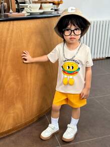 SHEIN Baby Boys' 2pcs Casual Outfit - 3D Cartoon Printed Hamburger Short Sleeve T-Shirt And Solid Color Big Pocket Shorts For Daily Wear