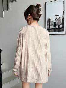 SHEIN Conjunto de 3 piezas de otoño a juego para adolescentes: Cárdigan de manga larga acanalado de punto de color albaricoque sólido, top de tirantes y shorts