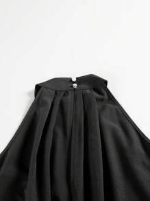 Plus Size Green Sleeveless Halterneck Casual Loose Jumpsuit - Black - View 2