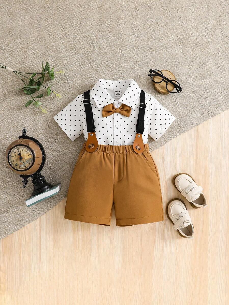 SHEIN Ropa de verano para bebé niño, atuendo de caballero con camisa de manga corta estampada de lunares y pantalones cortos con tirantes - Blanco - Ver 1