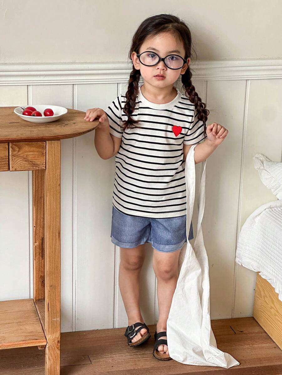 SHEIN Young Girl Heart Embroidery Stripe Tee