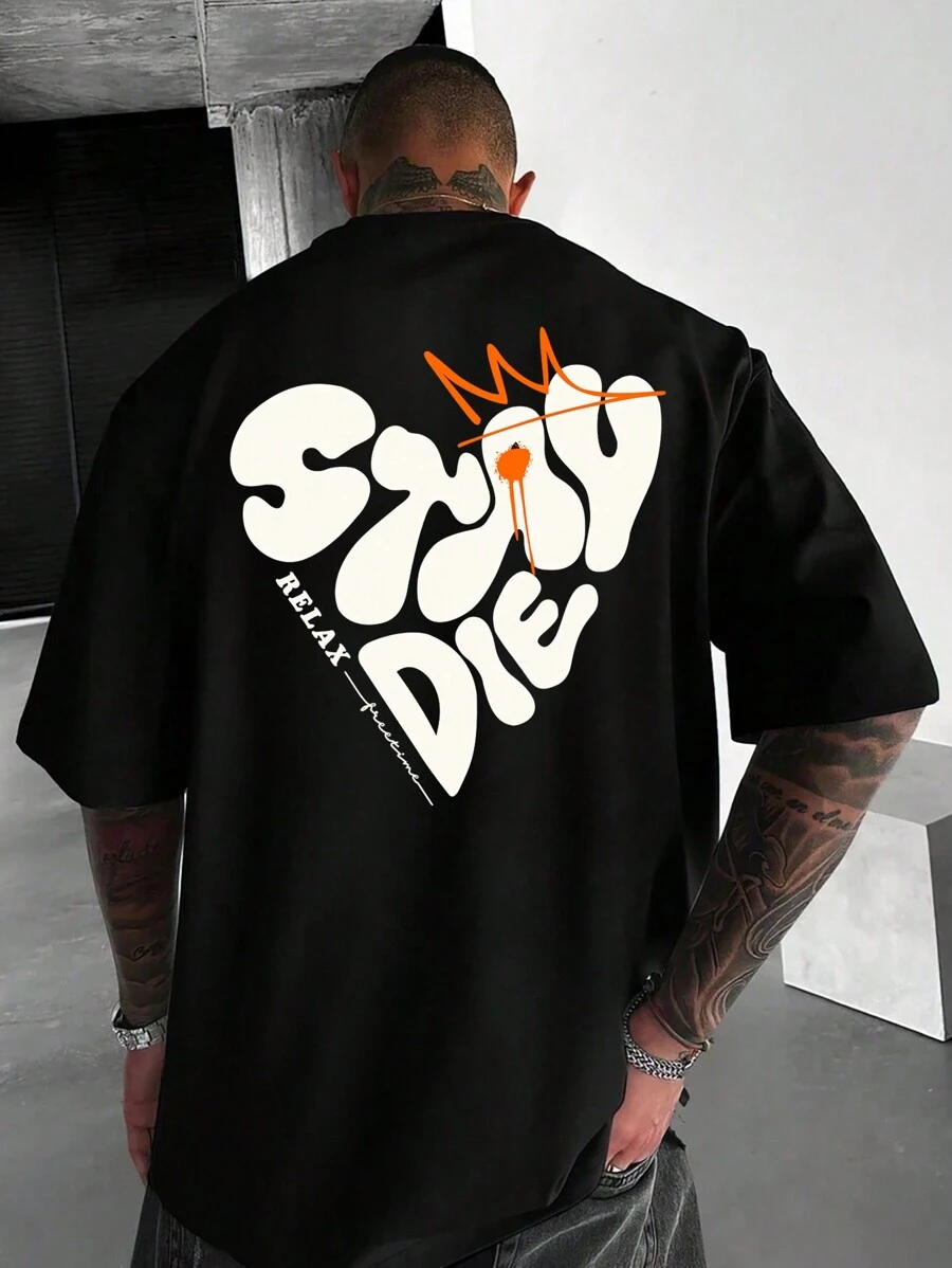 Manfinity EMRG 粉色男士街頭短袖T恤，火焰心形星星圖案，適合春夏季日常穿著 - 黑色 - 查看 1