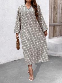 SHEIN Clasi Plus Size Women's Geometric Print Lantern Sleeve Dress