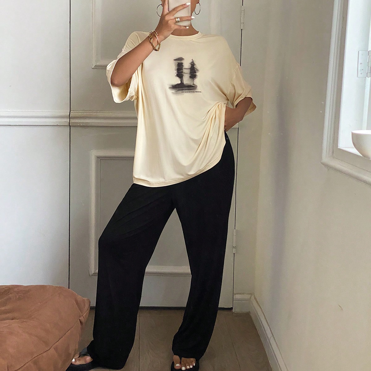 Conjunto de ropa de casa informal de primavera/verano con top de manga corta con estampado simple y pantalones largos holgados