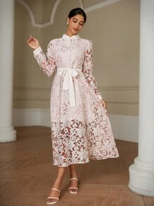 Aveloria Rosie Vestido de manga larga con cuello de parche, cintura ceñida, textura de tela floral con recortes, diseño elegante y exquisito