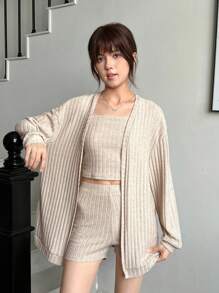 SHEIN Conjunto de 3 piezas de otoño a juego para adolescentes: Cárdigan de manga larga acanalado de punto de color albaricoque sólido, top de tirantes y shorts