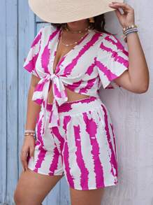 SHEIN VCAY 大碼2入組/V領前綁短袖上衣配條紋百褶短褲 - 玫紅色 - 查看 3