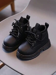1 par de botas para niños, botas de cuero negro de corte bajo para niños pequeños y niñas, suela blanda antideslizante de cuero PU, diseño de moda versátil para uso en exteriores, fiestas, viajes, adecuado para otoño/invierno