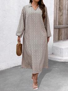 SHEIN Clasi Plus Size Women's Geometric Print Lantern Sleeve Dress
