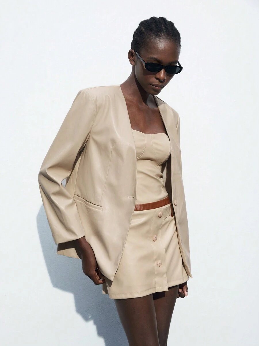 Maija 女士 PU 皮革长袖口袋优雅通勤时尚精致西装外套 - 卡其色 - 查看 1