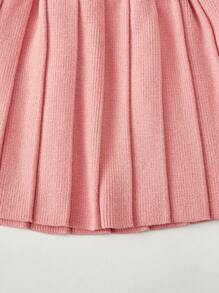 Baby Girls' Pink Casual Simple Elegant  Ruffle Bow Sweater Dress, Displaying An Elegant,  And Cute Design Style With A Simple And Sophisticated Silhouette. The Pink Tone Creates A Sweet And Warm Atmosphere, Suitable For Baby Girls To Wear. The Ruffle Edge And Bow Design Add A  And Playful Element To The Overall Look, Showcasing The Purity And Cuteness Of The Little Girl. The Sweater Fabric Is Warm And Comfortable, Suitable For Wearing In The Autumn And Winter Seasons. The Dress Design Is Simple And Generous, Easy To Put On And Take Off, Suitable For Daily Wear. This Dress Pays Attention To Details, Reflecting Exquisite Craftsmanship And Quality Assurance. Whether At Home Or Out And About, This Pink Sweater Dress Can Showcase The Elegance And Cuteness Of The Baby. The Simple Yet Elegant Style Is A Fashionable Item To Showcase The Charm Of The Little Girl, Creating A Warm And  Atmosphere When Worn. - Pink - View 6