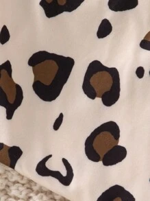 SHEIN Wildeya Young Girl Cute Hand-Drawn Rabbit Pattern Coral Short Sleeve T-Shirt And Leopard Print Knit Leggings Set , Suitable For Summer, Autumn And Winter, Both As Inner Wear And Daily Wear For School,Holiday,Summer,Travel