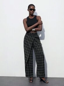 Maija Plaid Asymmetrical British Style Casual Modern Urban Fashionable Charm