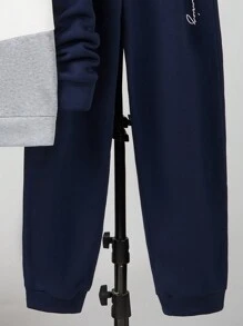 SHEIN 青少年男孩服装 - 连帽衫和运动裤套装、超大号运动衫、纽扣衬衫、休闲运动装，适合上学、通勤、日常穿着 - 灰色 - 查看 5