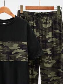 SHEIN 2 件套青少年男童休闲迷彩拼色针织圆领运动衫和长裤套装，适合派对、学校、旅行、秋冬穿着 - 彩色 - 查看 4