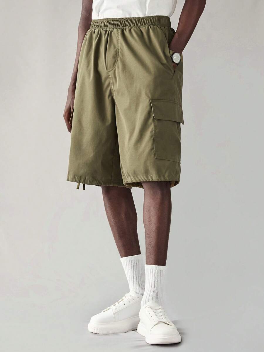 Manfinity VCAY Men's Woven Casual Solid Color Elastic Waist Loose Fit Shorts, Everyday Fashion - Army Green - View 1